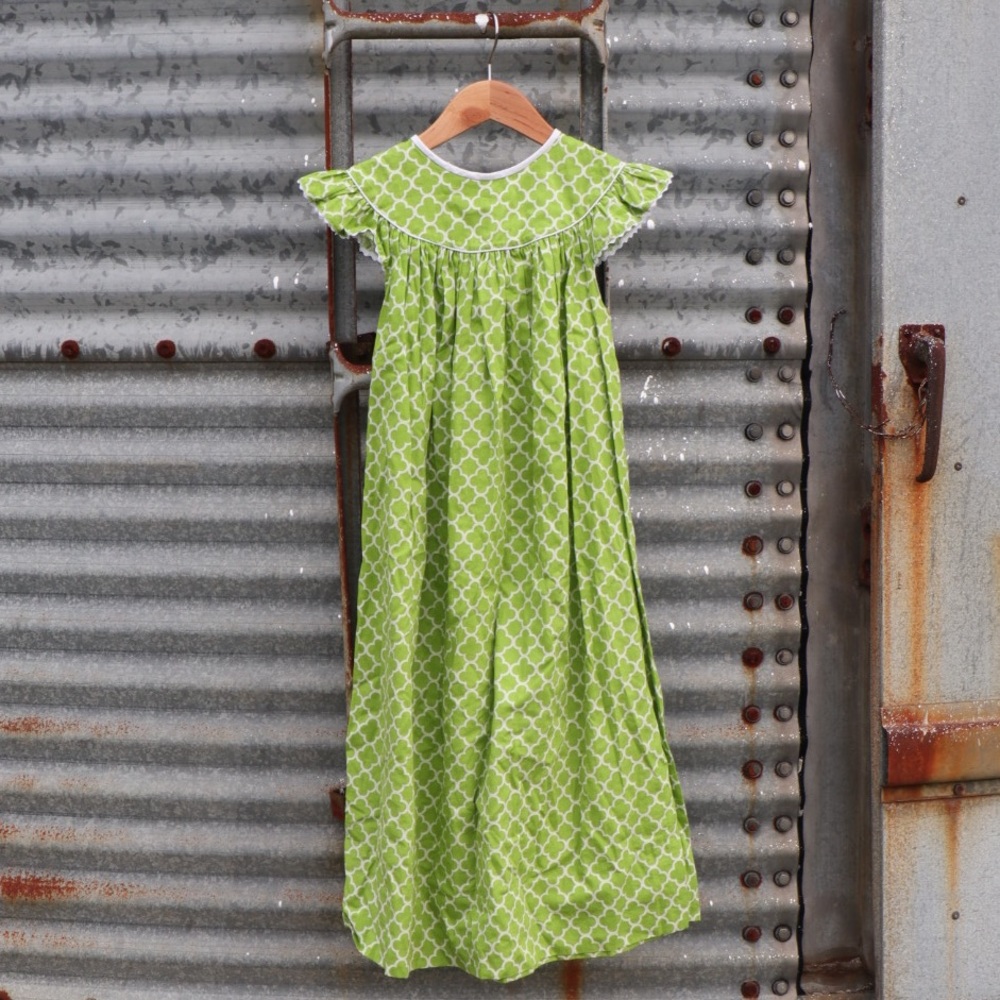 Green and White Quatrefoil Barefoot Dress